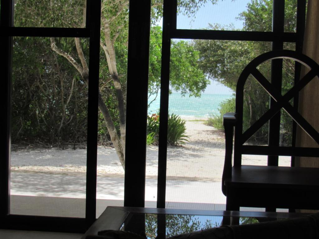 Two Bedroom Beachfront Villa Celestun Exterior foto